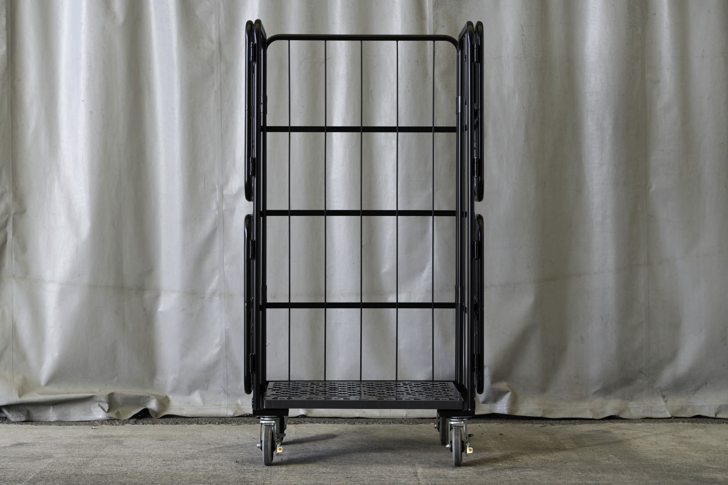 上下観音扉付きカゴ台車 ブラック 画像04