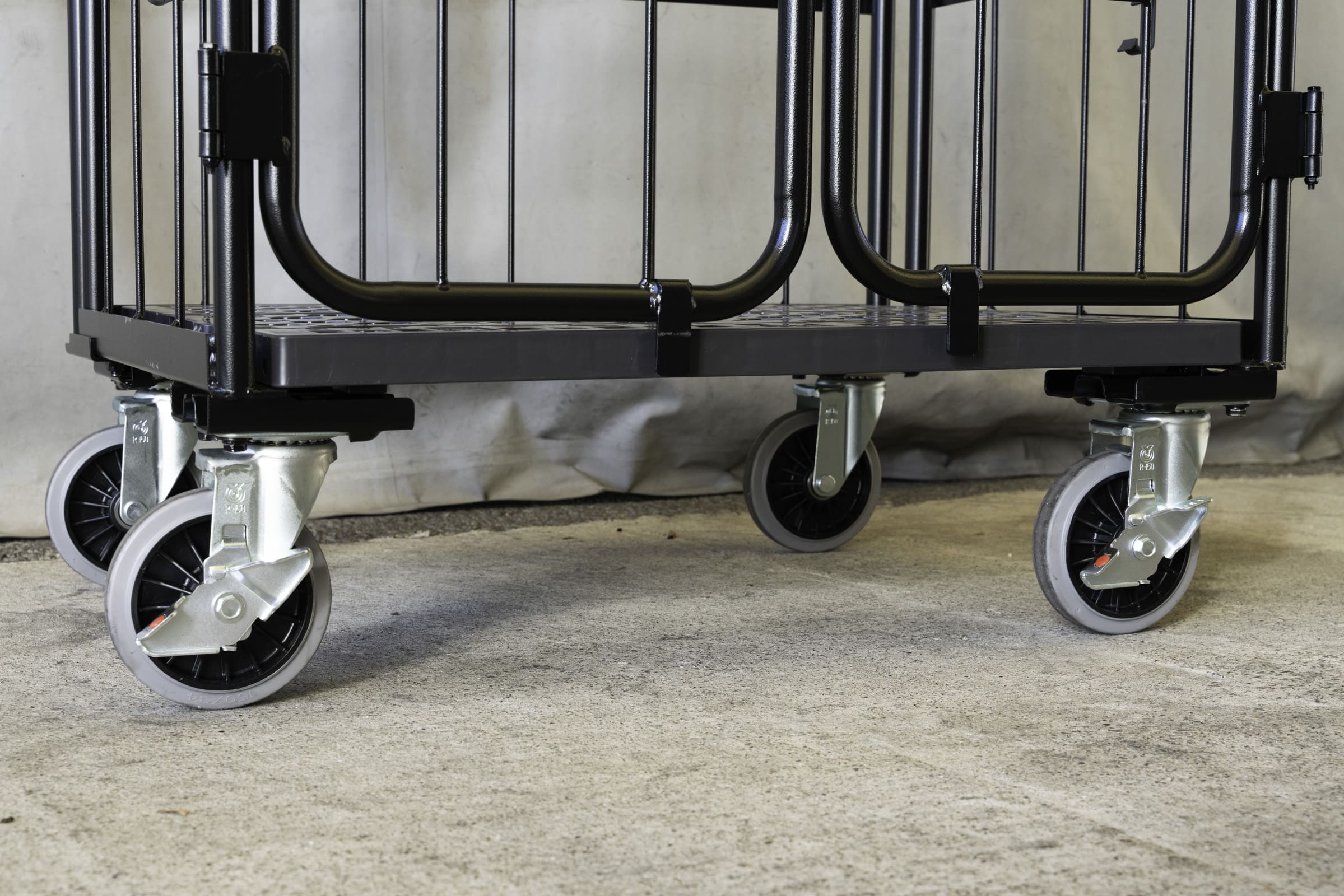 上下観音扉付きカゴ台車 ブラック 画像18